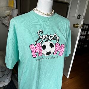 Simply Southern XL T-Shirt- Soccer Mom